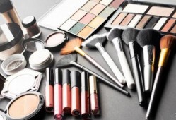 十个最佳化妆品牌(2021年指南)